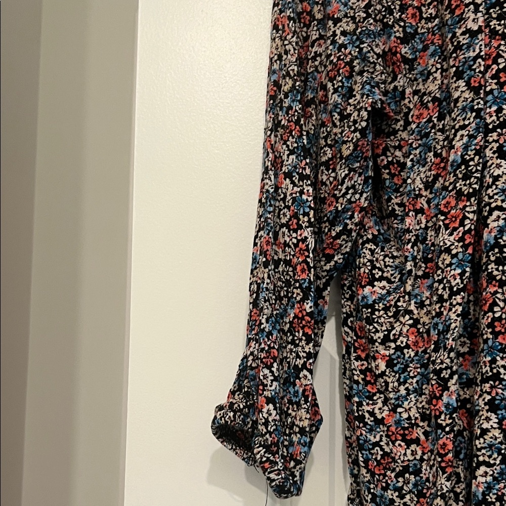 Chic Floral Women's Blouse - Black and Red - Picture 6 of 14